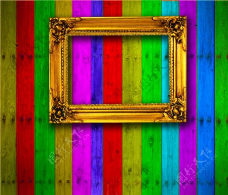 彩色木板背景欧式相框图片