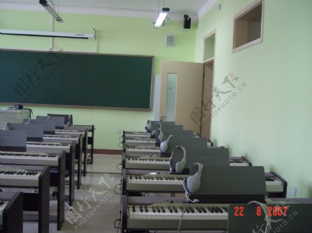 电钢琴教室图片
