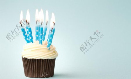 生日蛋糕蜡烛图片素材
