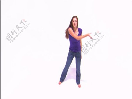 女孩在跳舞的紫色衬衫和牛仔裤36股票的录像