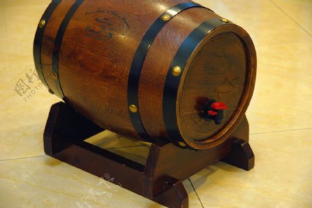 橡木桶葡萄酒图片