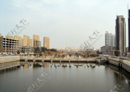 河畔景观图片