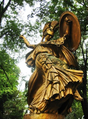 金色雅典娜雕像图片