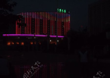 大厦夜景图片