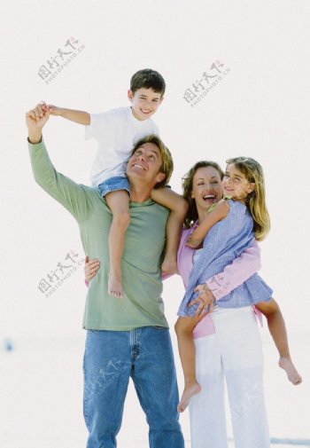 快乐一家人图片
