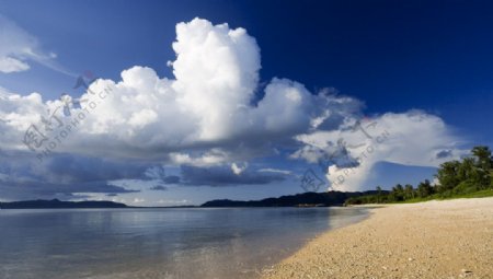 日本冲绳石恒岛夏天的海边景色图片