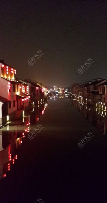 江南水乡夜景图片