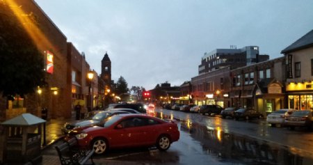 英式小镇雨景图片