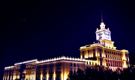 黑龙江大学主楼夜景图片