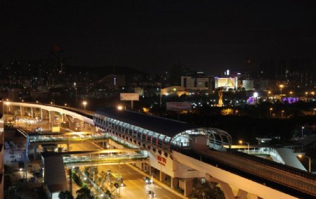 龙城广场地铁站夜色图片