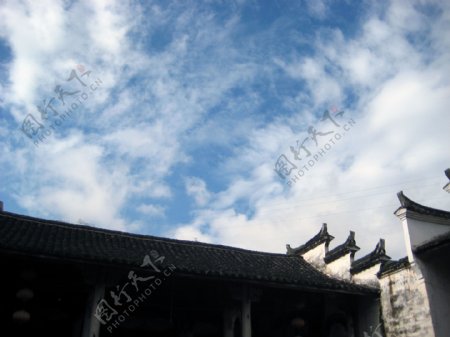 檐之舞传统民居的天际线图片