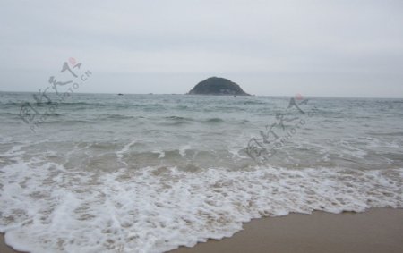 海浪沙滩图片