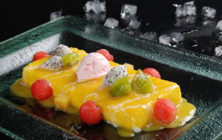 刨冰甜品综合水果刨冰图片