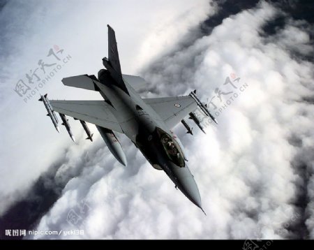 F16大黄蜂战斗机图片