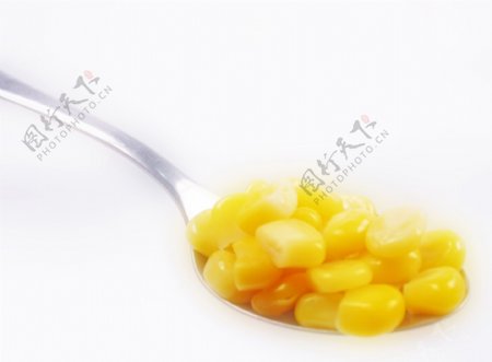 一汤勺玉米图片