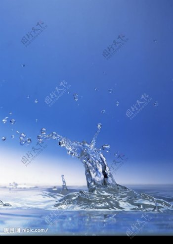 水的灵动图片