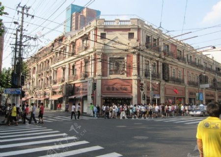 上海一街道路口图片