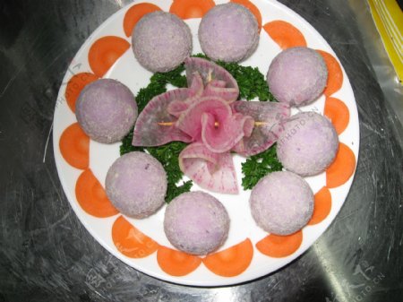 紫薯豌豆球图片