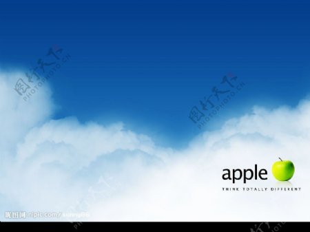 天空绿苹果创意图图片