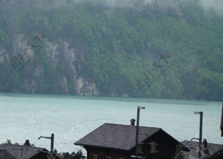 琉森湖畔的锡西孔小镇图片
