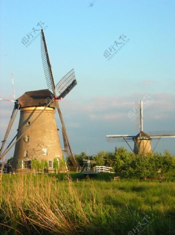 荷兰风车图片
