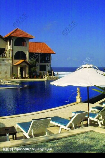 巴厘岛温泉遮阳伞图片