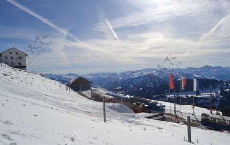 瑞士雪山图片