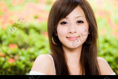 台湾网络人气美女果子MM性感黄裙子图片