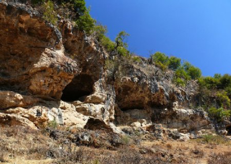 岩洞图片