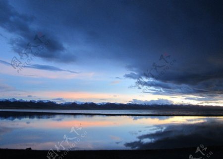 纳木错圣湖夜景图片