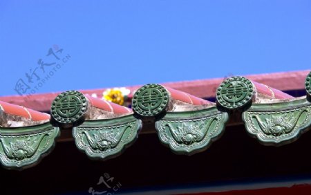 传统纹样琉璃瓦屋檐