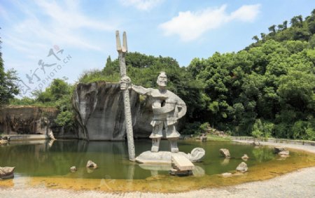 大禹治水雕像