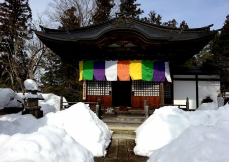 日本神社古建雪景