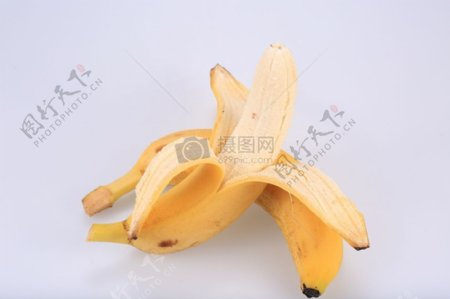 揭开皮的香蕉