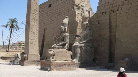 神秘的埃及雕像