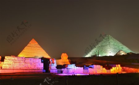 美丽金字塔夜景图片