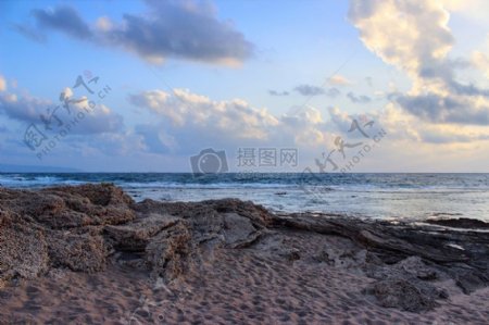 大海蓝天沙滩沙水云海洋岩石石头海岸地平线岸oceanshore