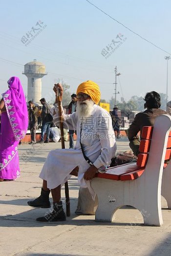 那位老人锡克宗教火车站帕蒂亚拉表旁遮普
