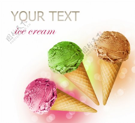 三种色彩的冰淇淋图片