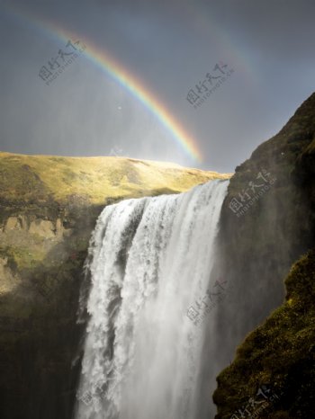 彩虹瀑布高清图片