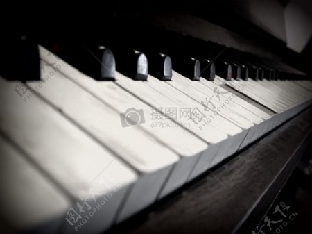 复古的黑白琴键
