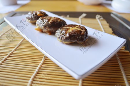韩式烤肉馆香菇肉丸图片