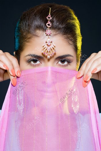 蒙面纱的印度美女图片