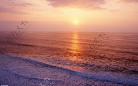 高清海边日出风景图片