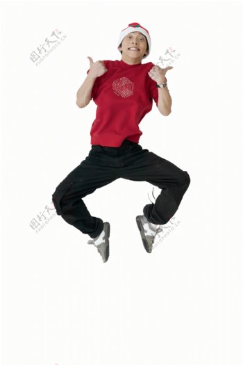 跳跃的青年男性图片