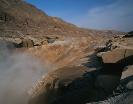黄河瀑布景色摄影
