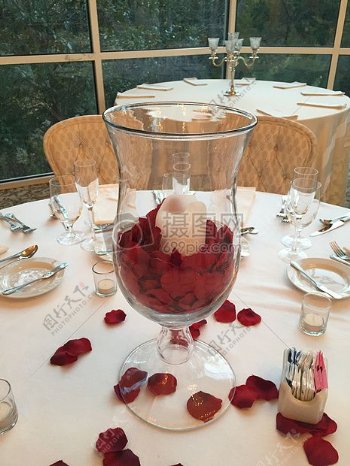 浪漫的婚礼餐桌