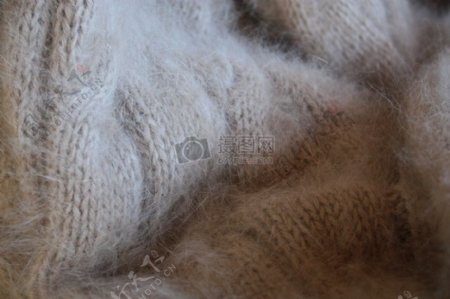 蓬松的针织毛衣