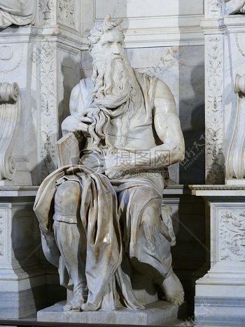圣彼得罗温的雕像