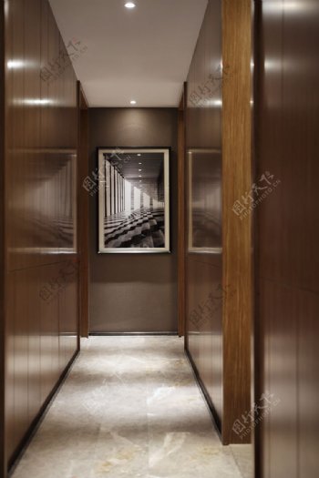 现代简约走廊木质家具射灯装修效果图